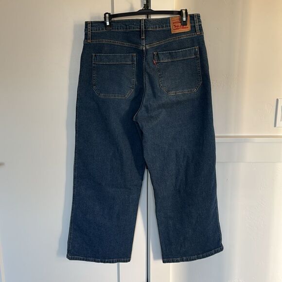 Levi’s Mile High Rise Cropped Wide Leg Med Wash Denim Jeans Button Fly Size 31 - Picture 4 of 12